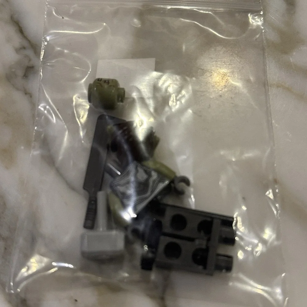 LEGO Lord Of The Rings LOR135 Orc Minifigure 10333 Barad-dur Unassembled